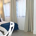 Hotel Ares Zamora