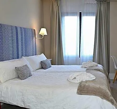 Ares Hotel 3*