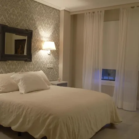 Ares Hotel